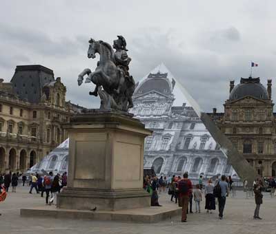 JR Pyramide Louvre 3